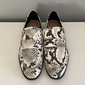 Zara Faux Snakeskin pattern black and white brogue Loafers women’s size 37 (6.5)